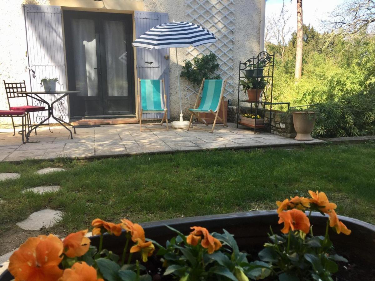 Les volets lavande Aubignan Buitenkant foto